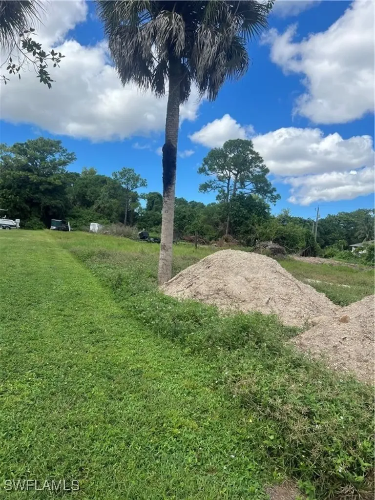 63RD Street SW Naples FL 34105