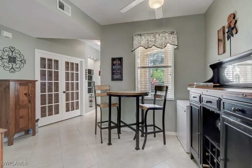 280 Robin Hood Circle Naples FL 34104