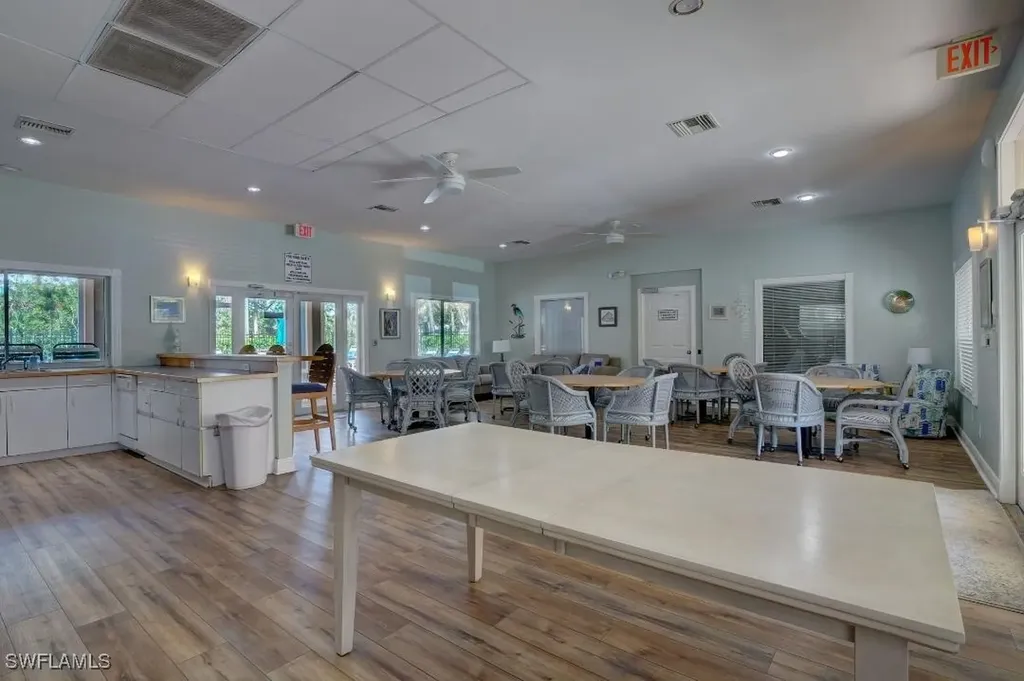 280 Robin Hood Circle Naples FL 34104