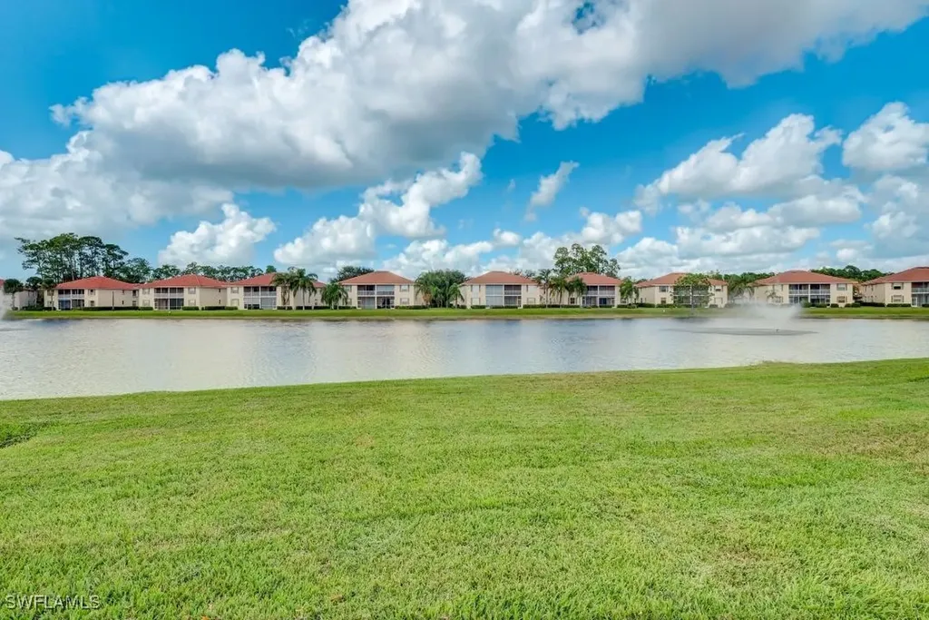 280 Robin Hood Circle Naples FL 34104