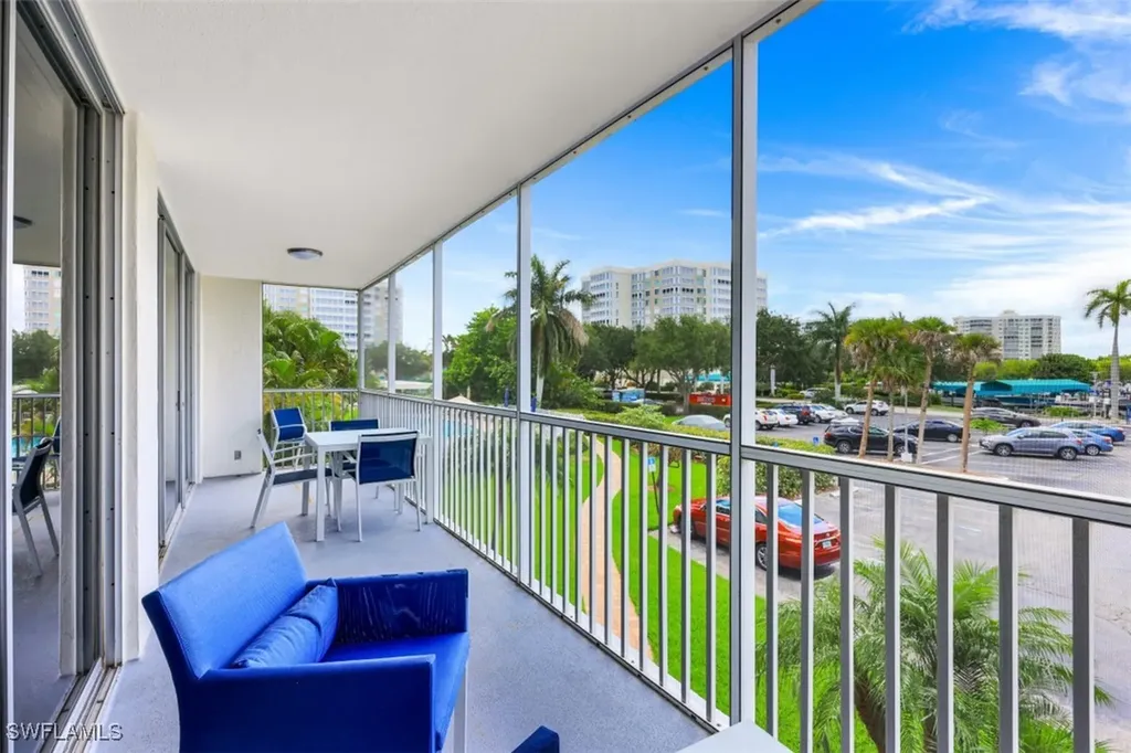 5 Bluebill Avenue Naples FL 34108