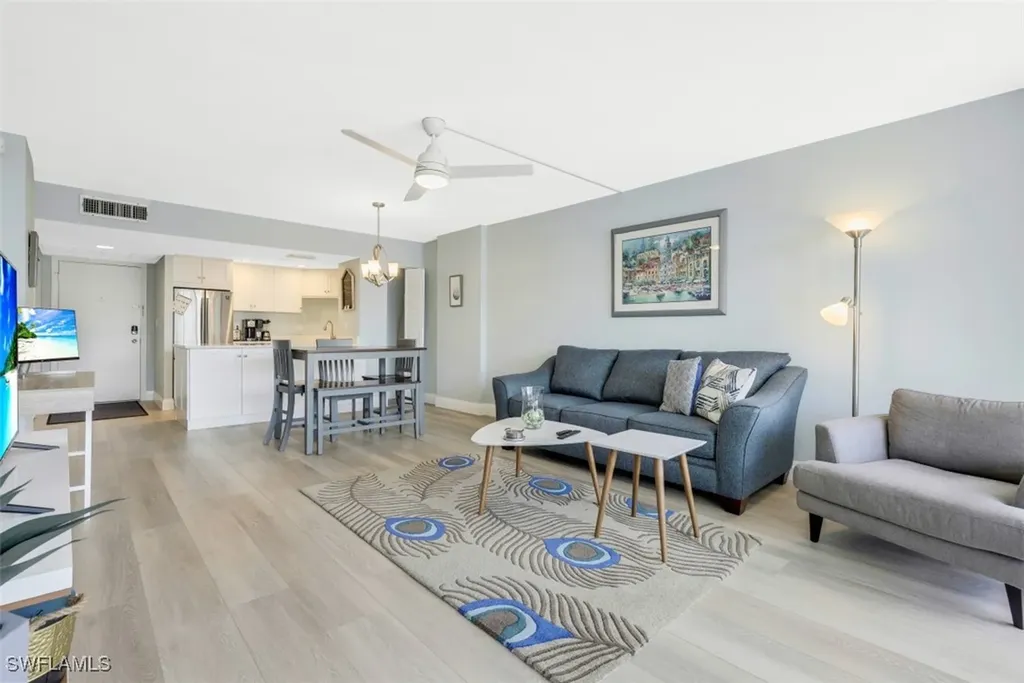 5 Bluebill Avenue Naples FL 34108