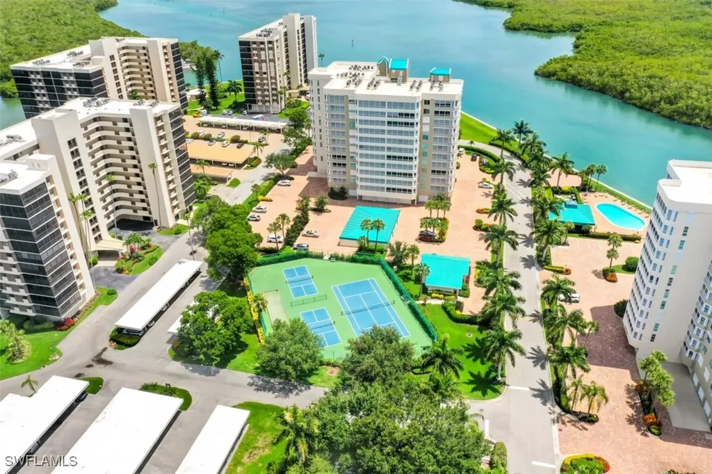 5 Bluebill Avenue Naples FL 34108
