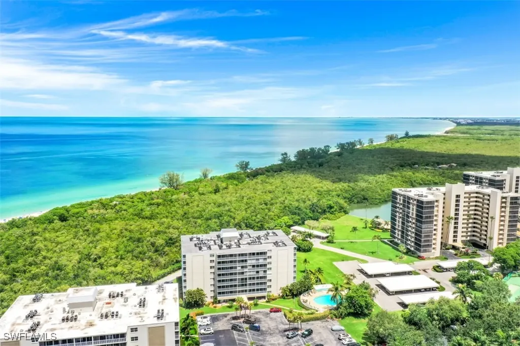 5 Bluebill Avenue Naples FL 34108