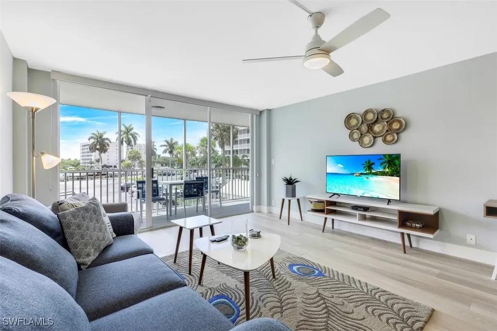 5 Bluebill Avenue Naples FL 34108