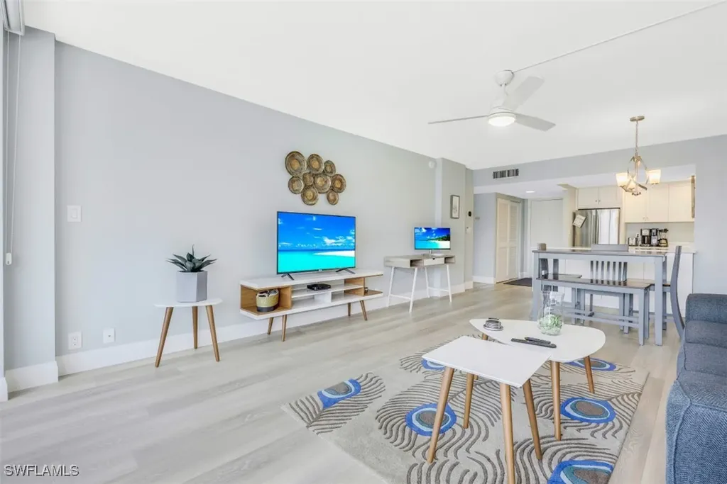 5 Bluebill Avenue Naples FL 34108
