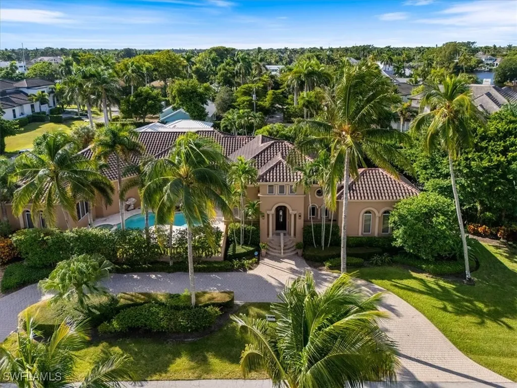 550 21st Avenue S Naples FL 34102