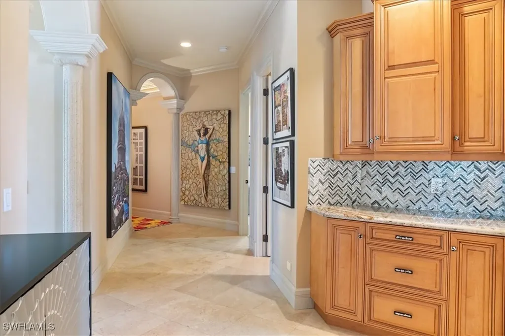 550 21st Avenue S Naples FL 34102