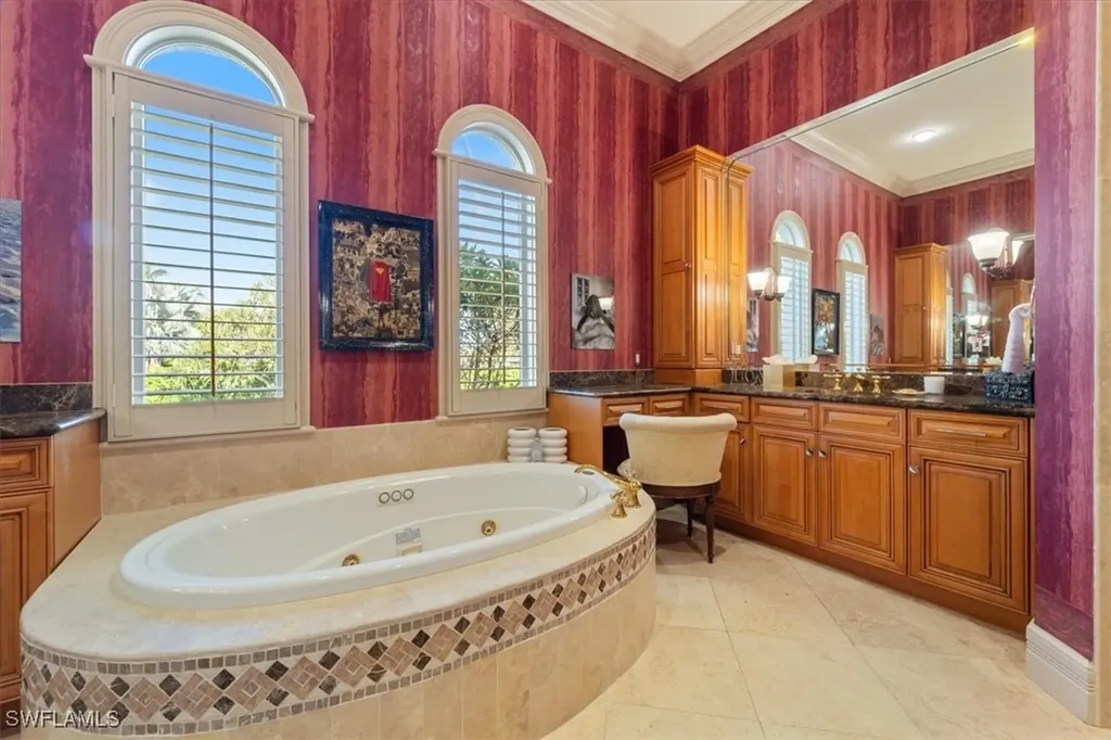 550 21st Avenue S Naples FL 34102