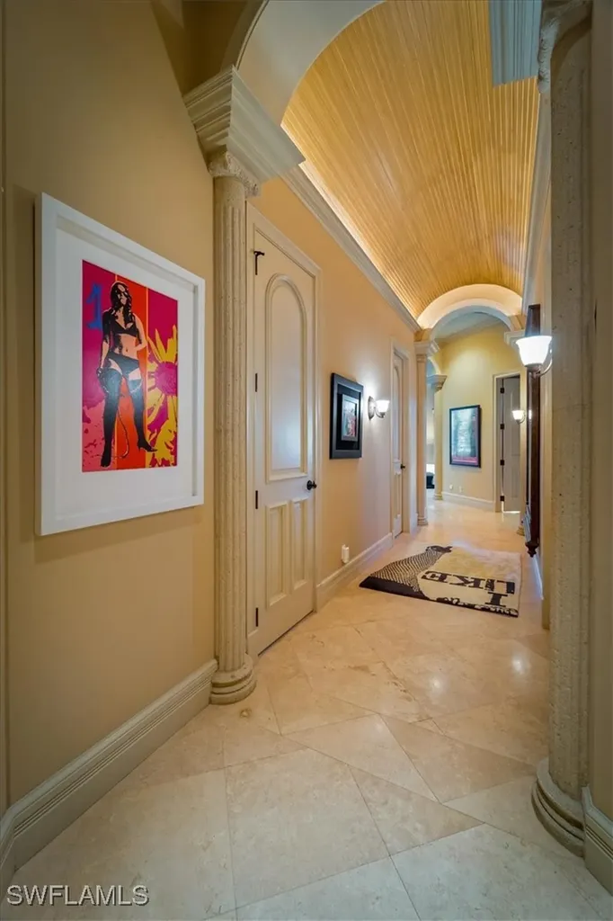 550 21st Avenue S Naples FL 34102