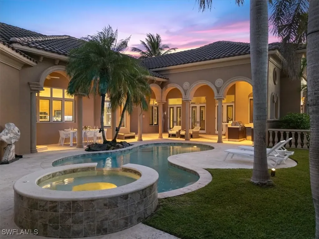 550 21st Avenue S Naples FL 34102