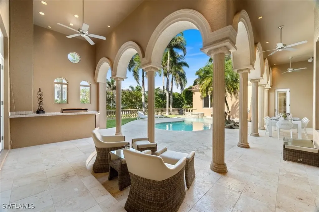 550 21st Avenue S Naples FL 34102