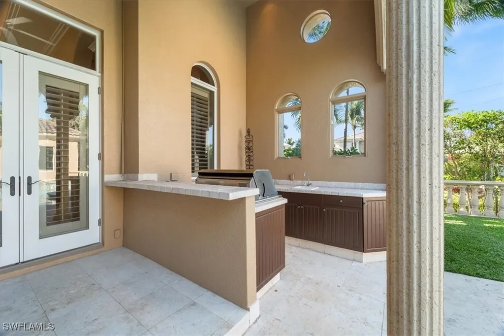 550 21st Avenue S Naples FL 34102