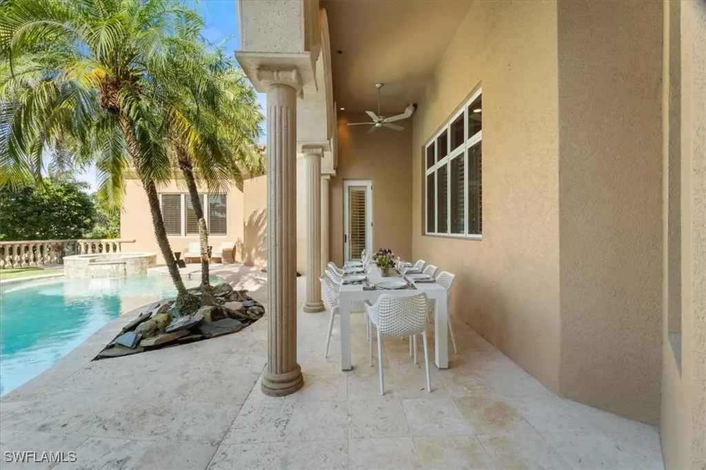 550 21st Avenue S Naples FL 34102