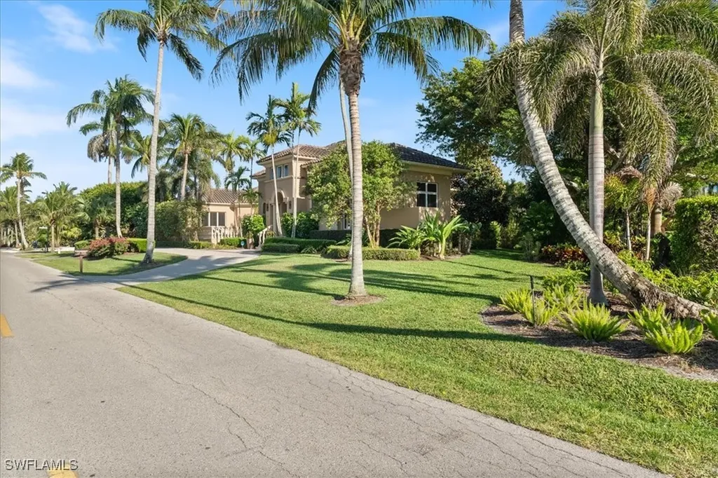 550 21st Avenue S Naples FL 34102