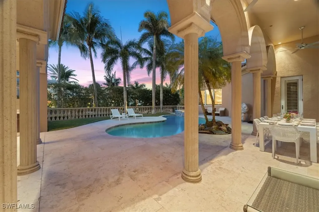 550 21st Avenue S Naples FL 34102