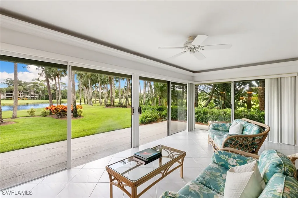 Naples FL, 105 Clubhouse Lane, Unit C189