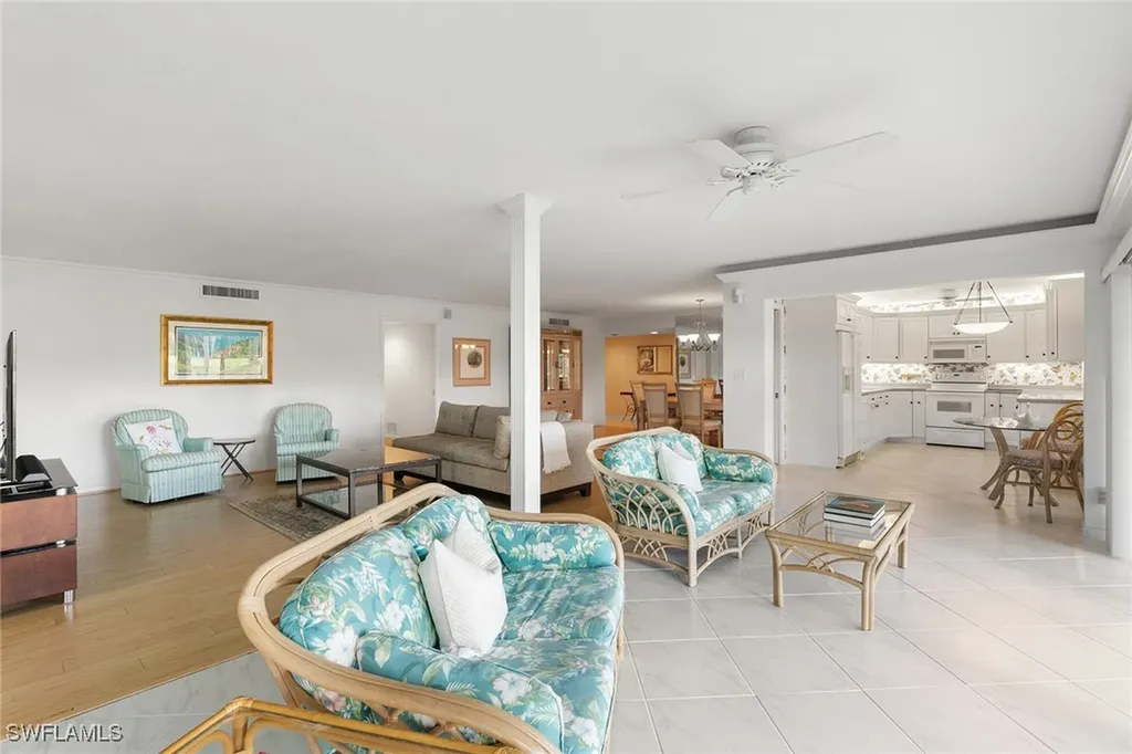 105 Clubhouse Lane Naples FL 34105