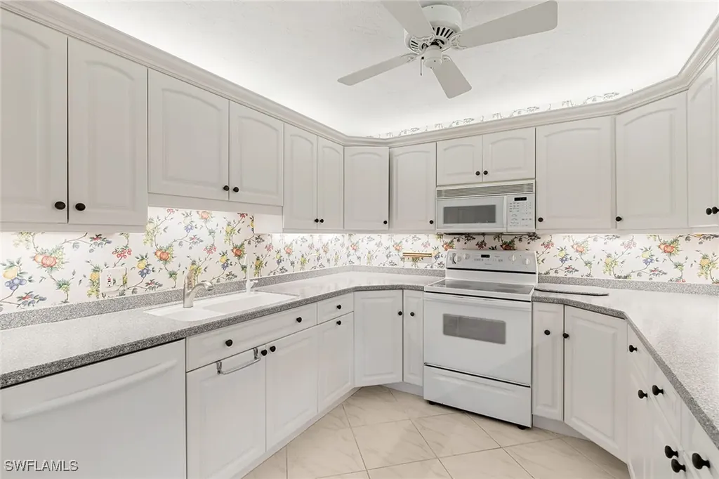 105 Clubhouse Lane Naples FL 34105