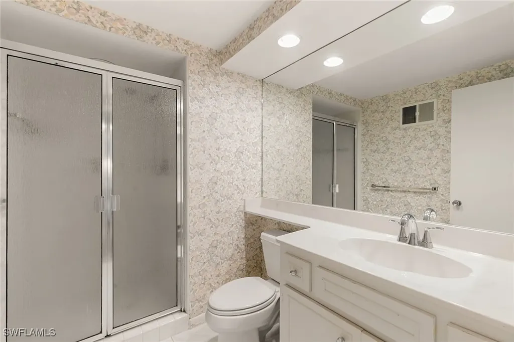 105 Clubhouse Lane Naples FL 34105