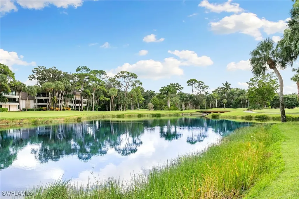 105 Clubhouse Lane Naples FL 34105