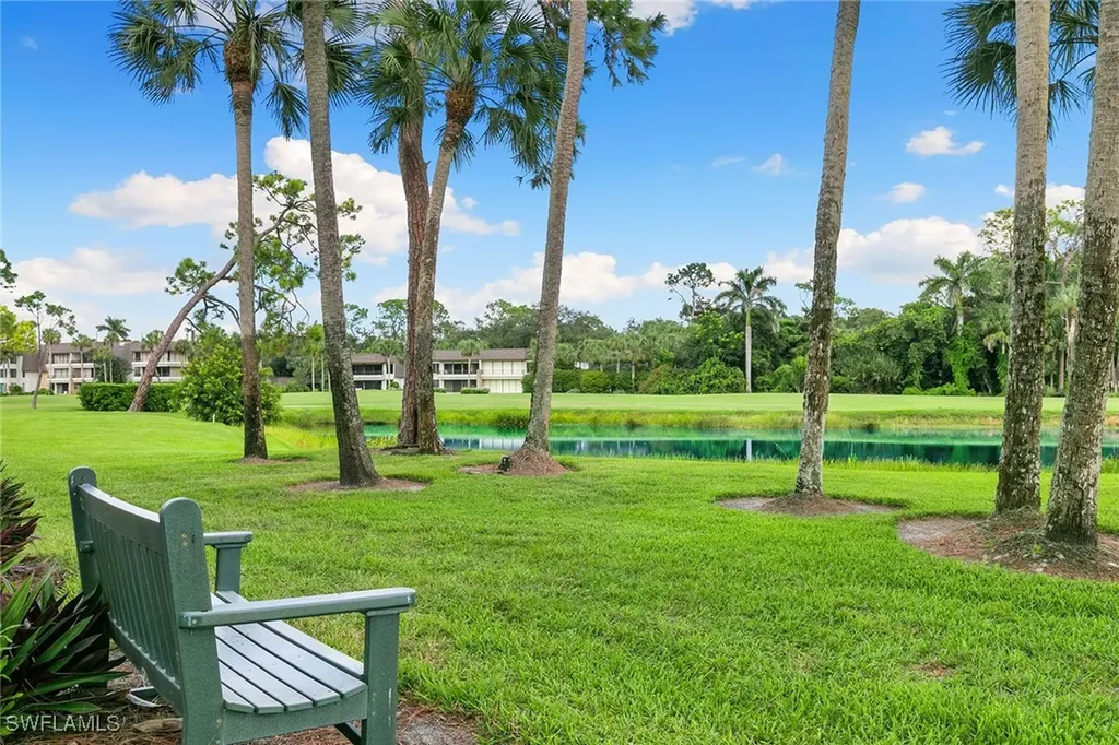 105 Clubhouse Lane Naples FL 34105