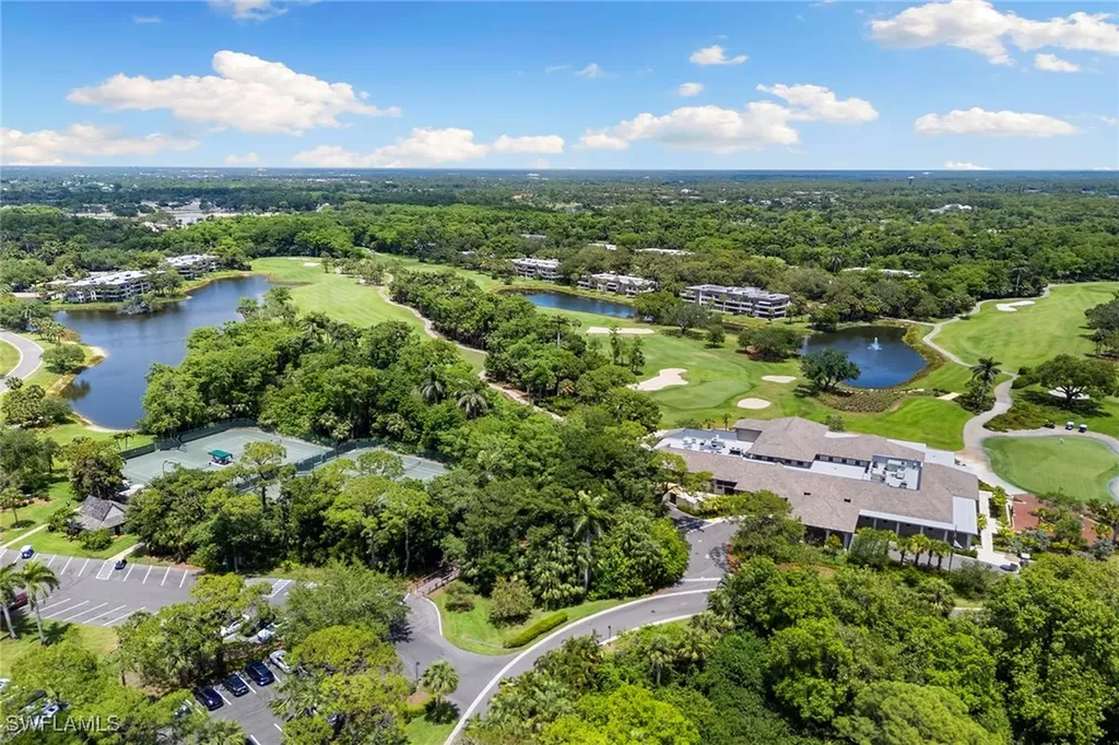 105 Clubhouse Lane Naples FL 34105