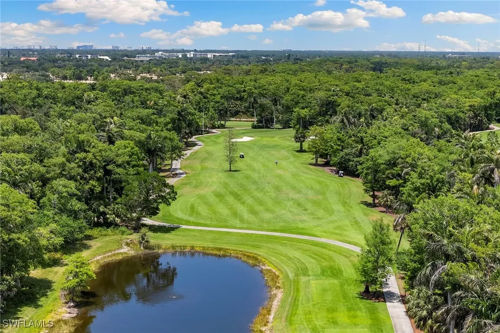 105 Clubhouse Lane Naples FL 34105