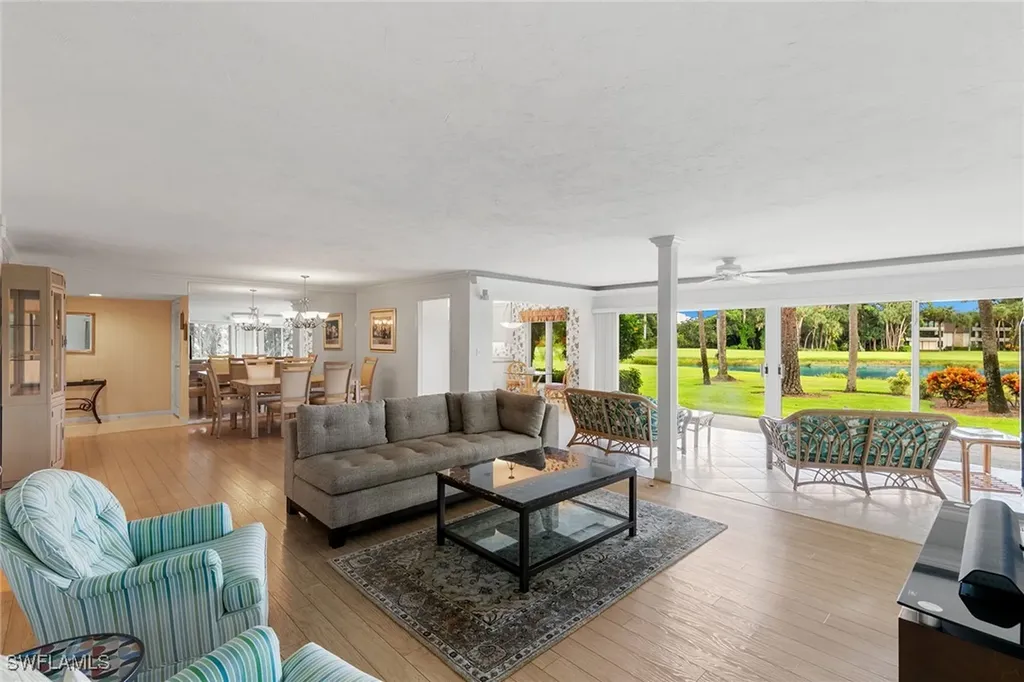 105 Clubhouse Lane Naples FL 34105