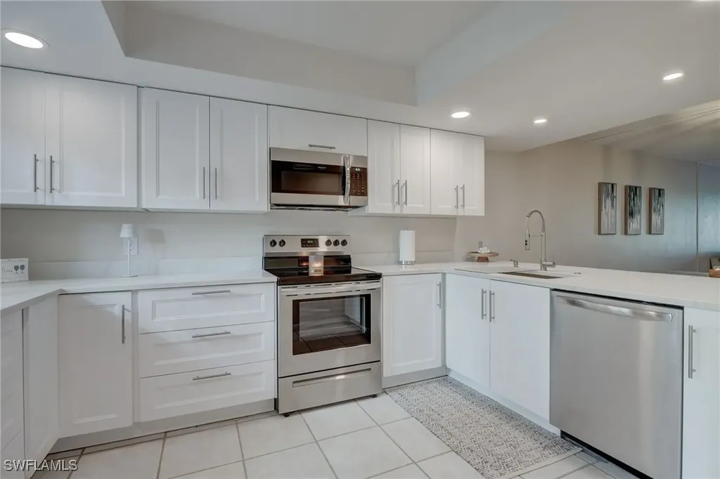 4610 Chantelle Drive Naples FL 34112