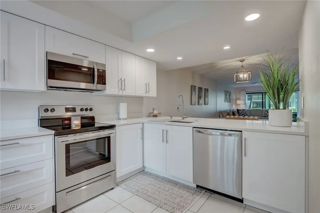 4610 Chantelle Drive Naples FL 34112