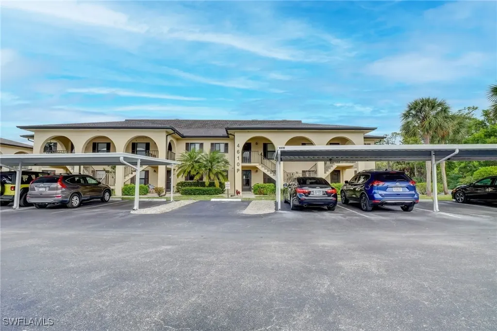 4610 Chantelle Drive Naples FL 34112