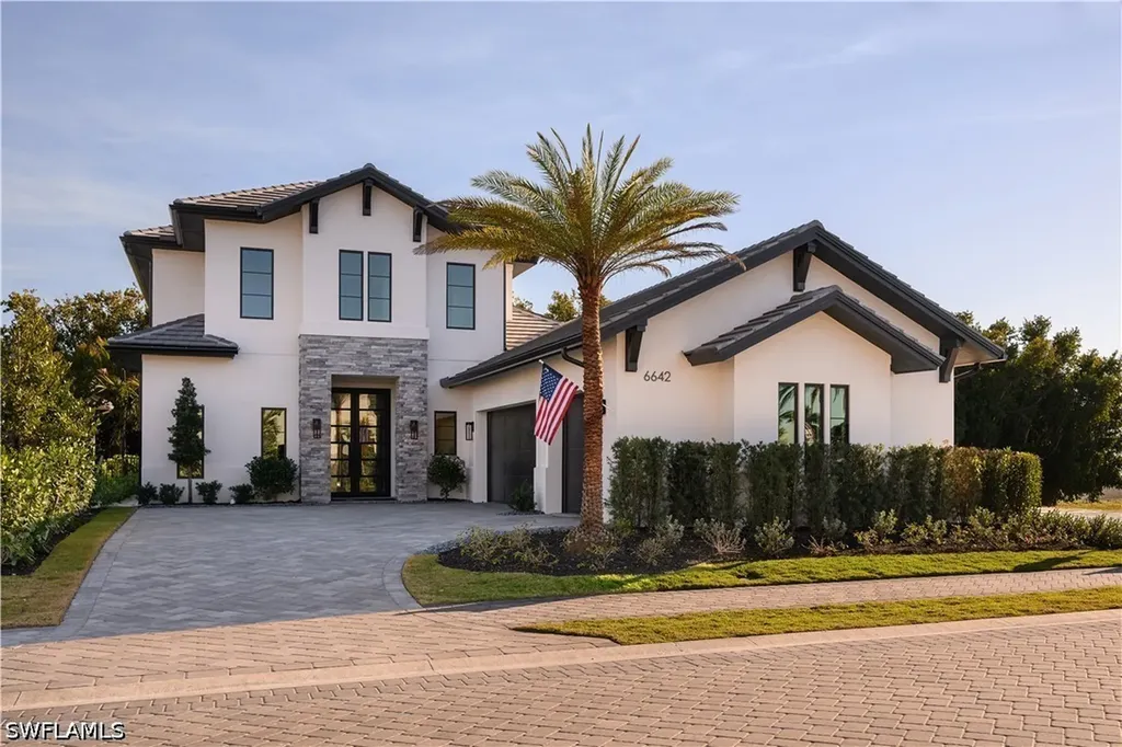 6642 Palisades Avenue Naples FL 34109