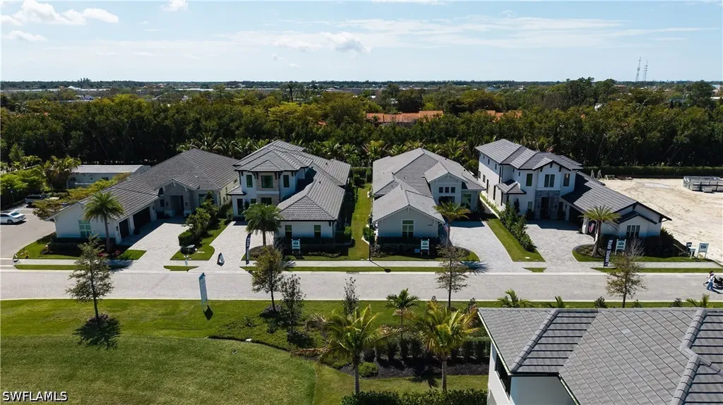 6642 Palisades Avenue Naples FL 34109