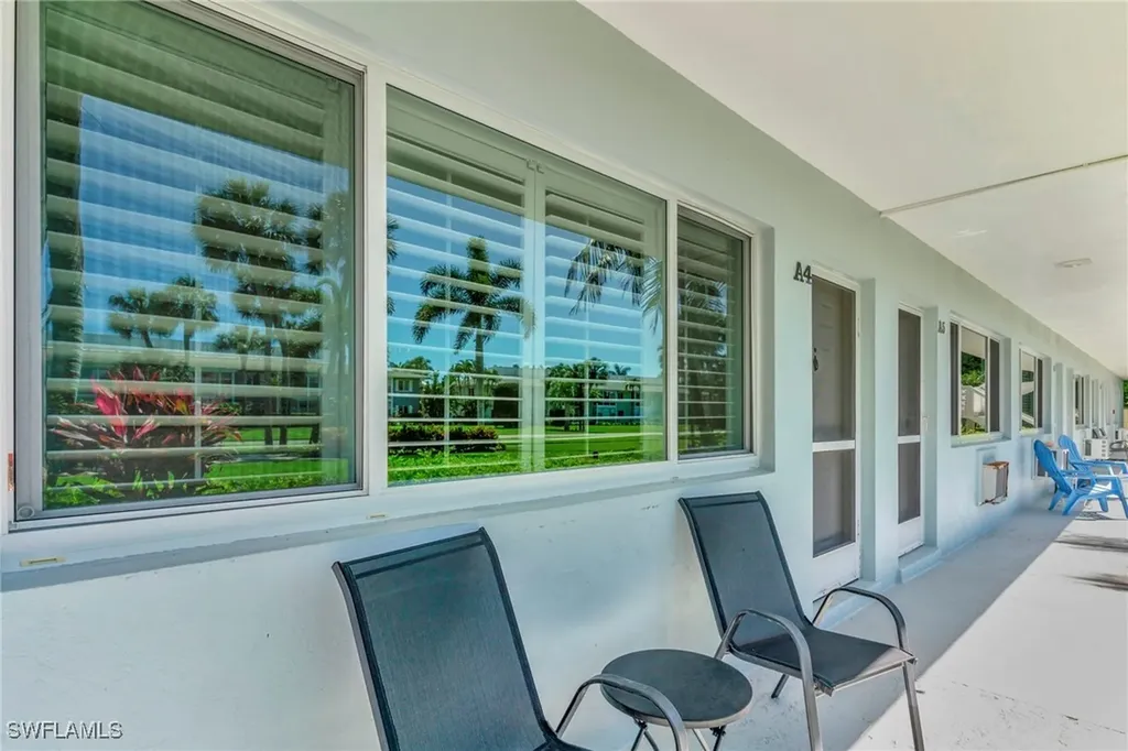 421 12th Avenue S Naples FL 34102