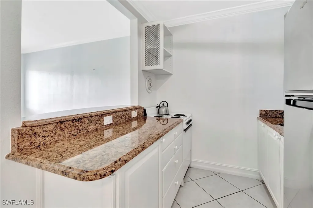 421 12th Avenue S Naples FL 34102