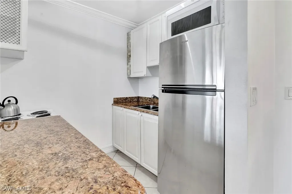 421 12th Avenue S Naples FL 34102