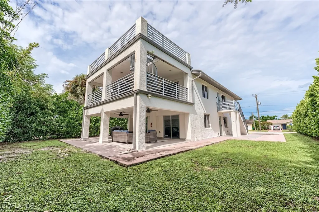 145 Capri Boulevard Naples FL 34113