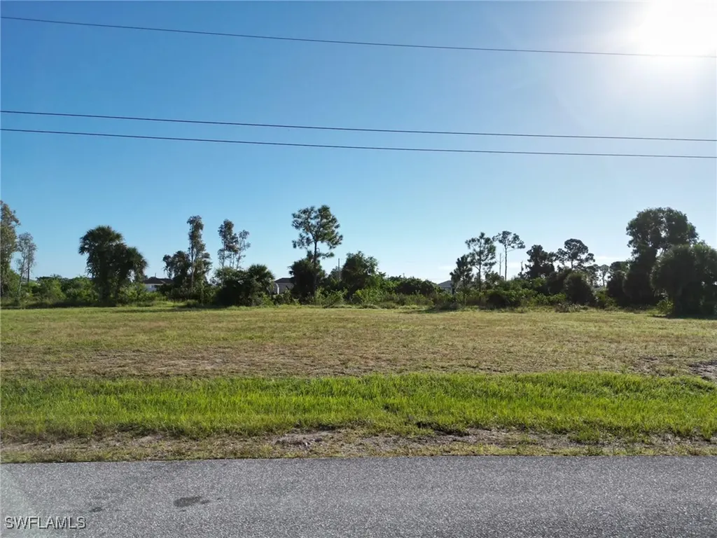 3745 NE 14th Place Cape Coral FL 33909