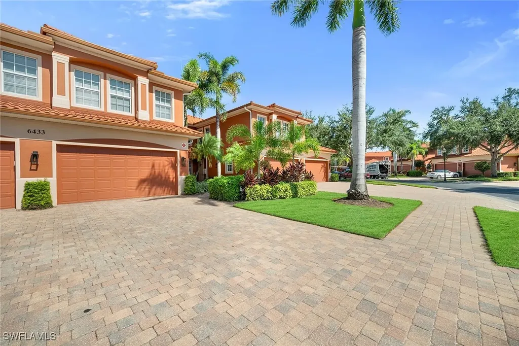 6433 Legacy Circle Naples FL 34113