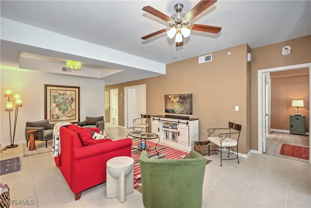 343 Dover Place Naples FL 34104