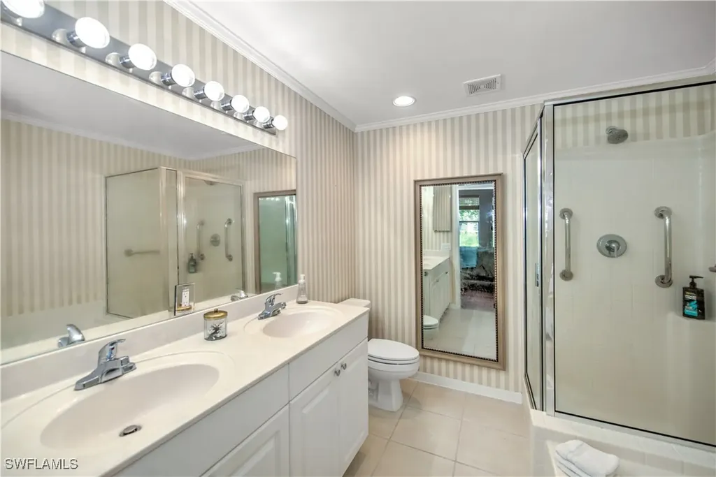 343 Dover Place Naples FL 34104