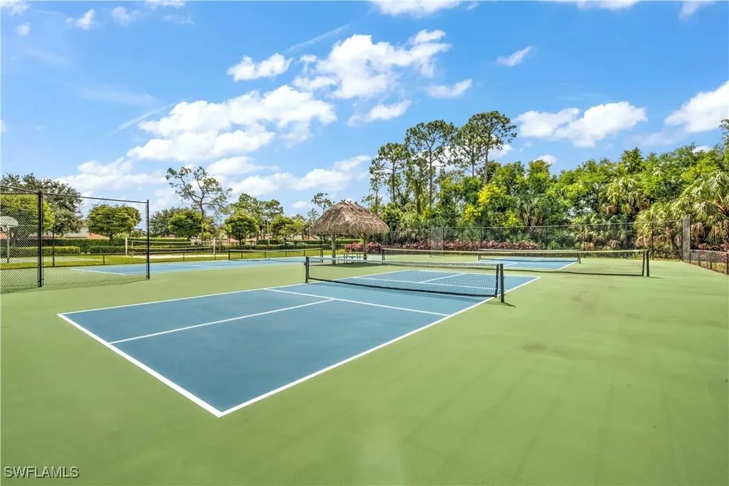 343 Dover Place Naples FL 34104