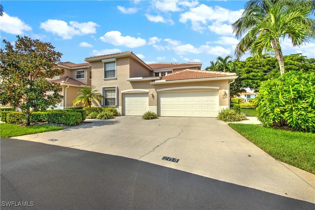 343 Dover Place Naples FL 34104