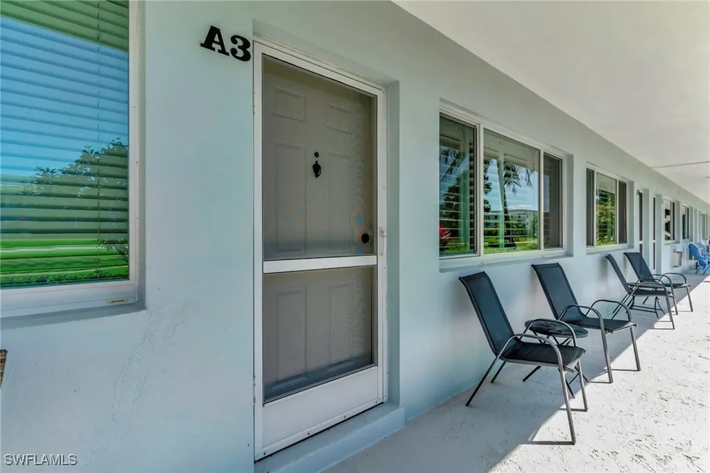 421 12th Avenue S Naples FL 34102