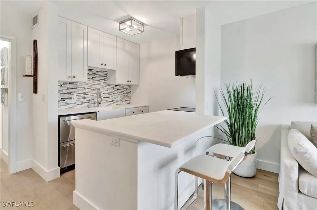 421 12th Avenue S Naples FL 34102