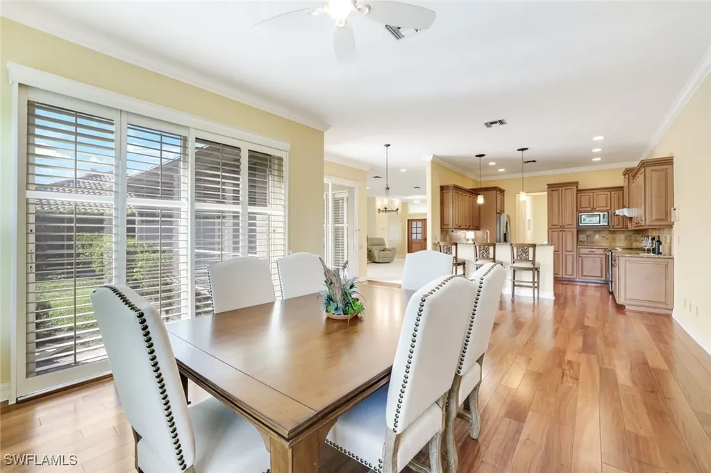 2032 Castle Garden Lane Naples FL 34110