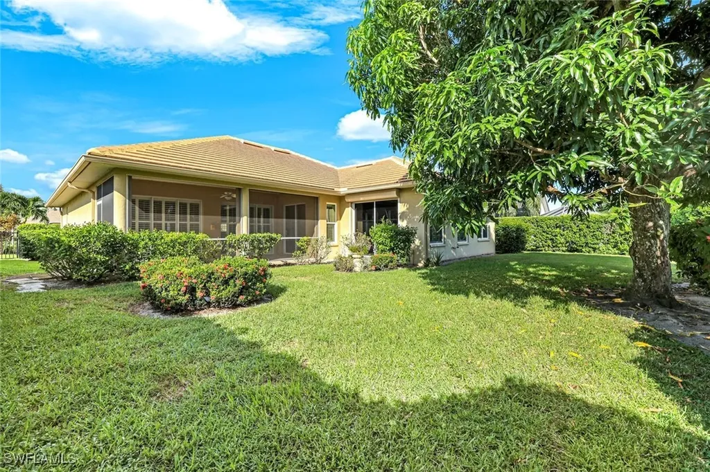 2032 Castle Garden Lane Naples FL 34110