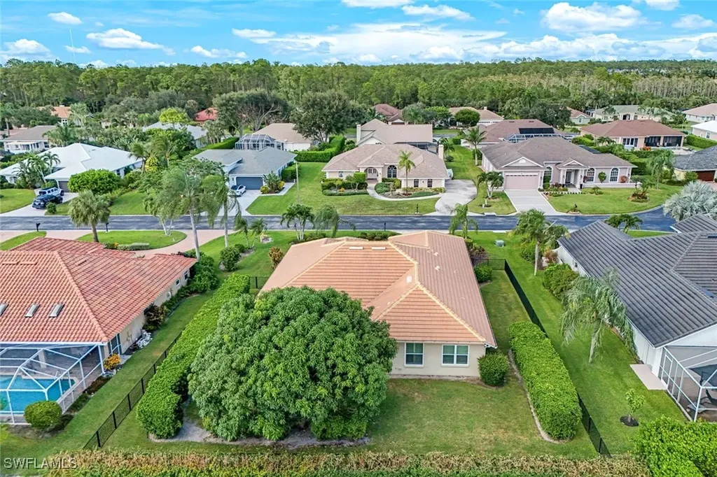 2032 Castle Garden Lane Naples FL 34110