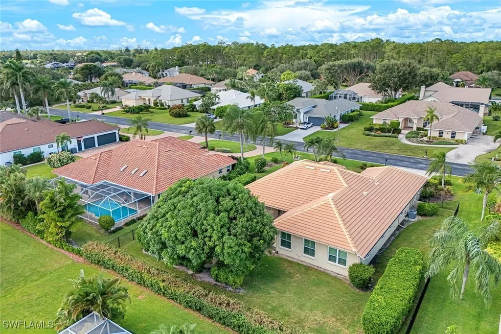 2032 Castle Garden Lane Naples FL 34110